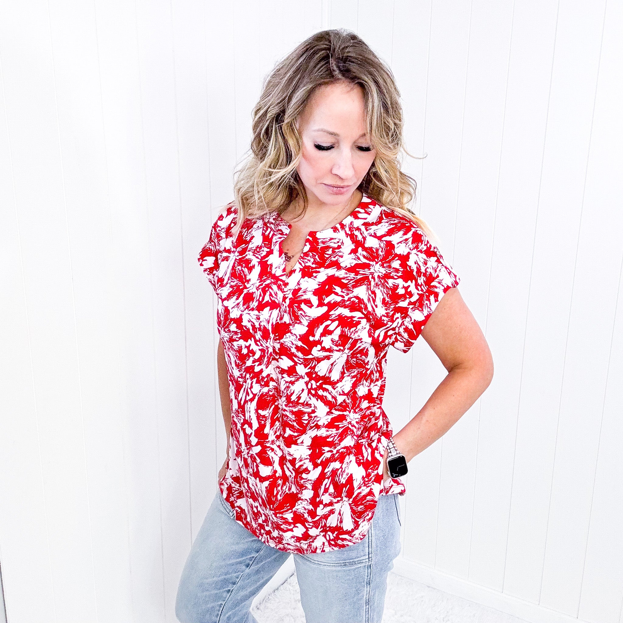 Dear Scarlett Lizzy Cap Sleeve Top in Red Floral