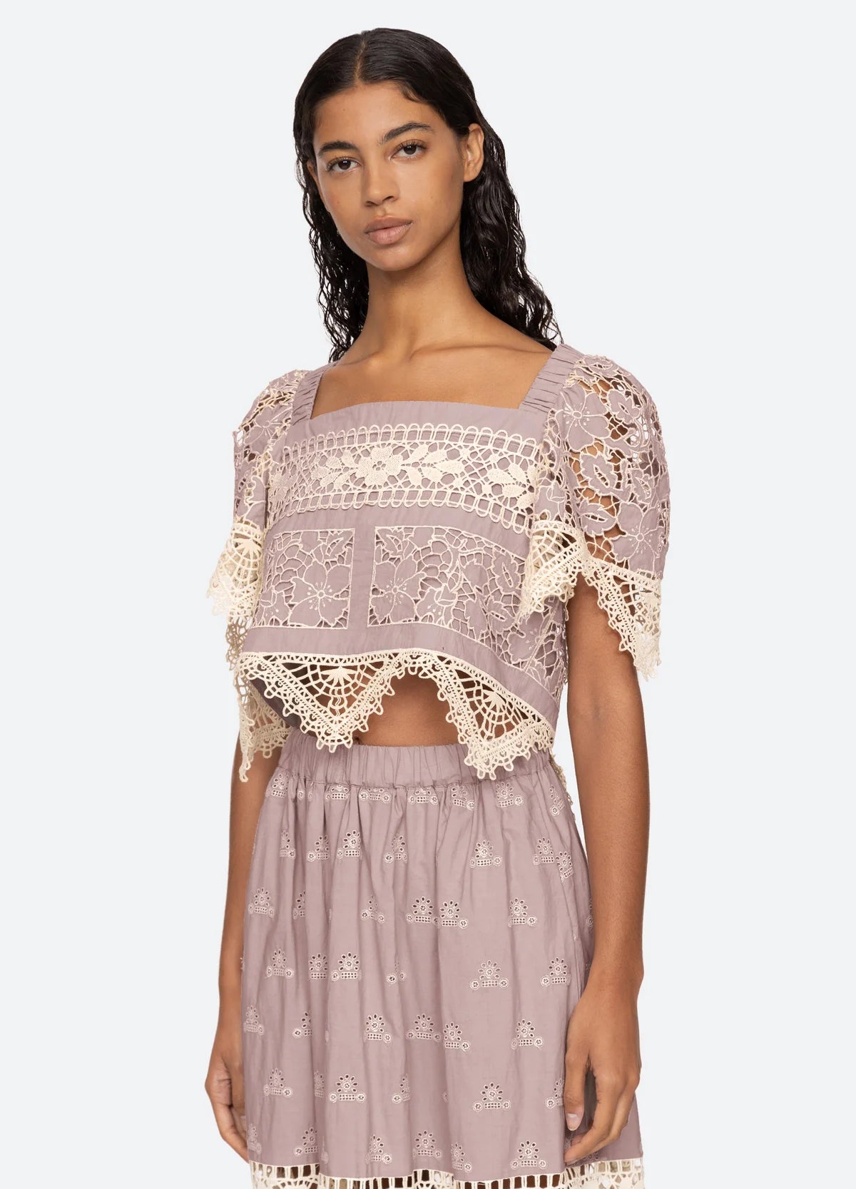 Joah Embroidery S/S Top W/ Tie Back