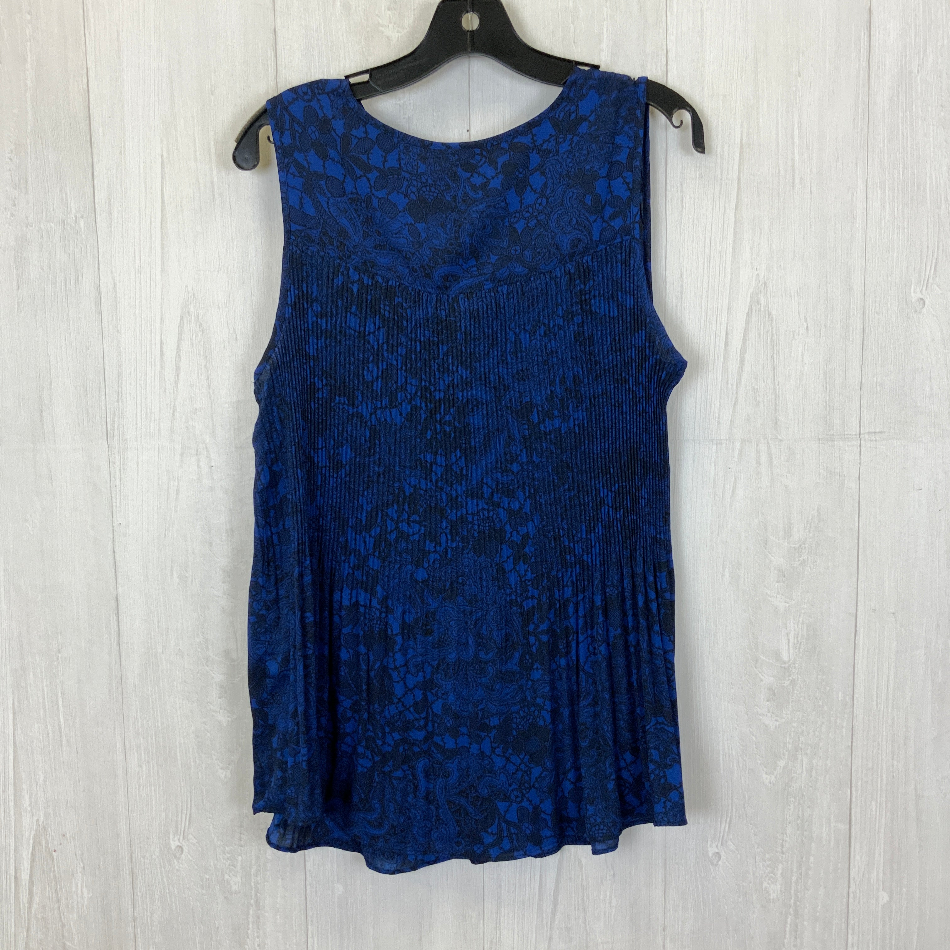 Top Sleeveless By Catherines  Size: Xl